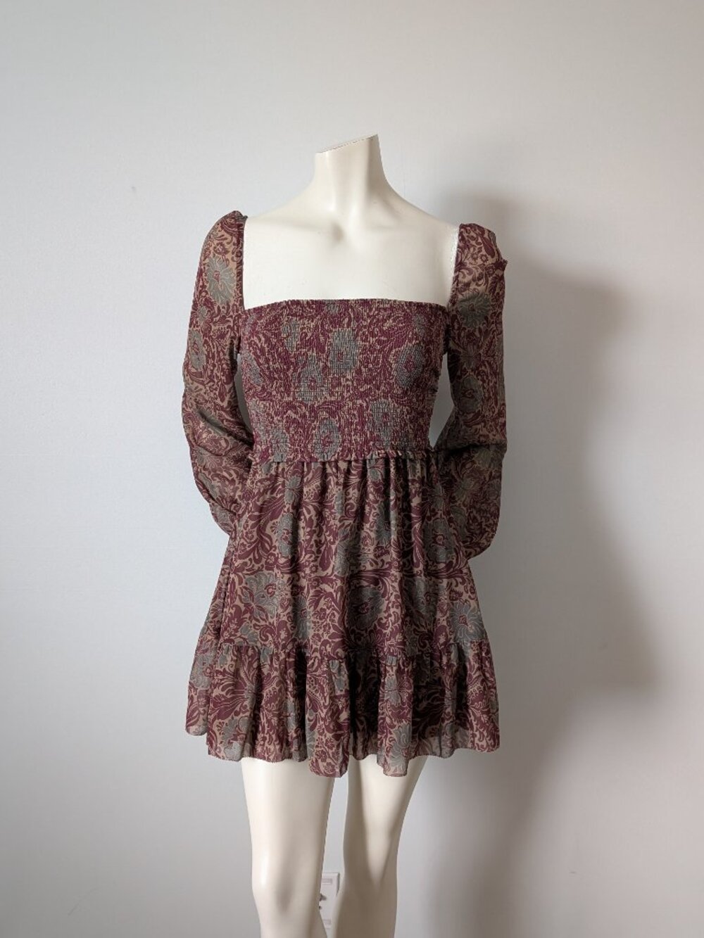 Wilfred by Aritzia - Tempest Style Smocked Floral Chiffon Mini Dress - Size S